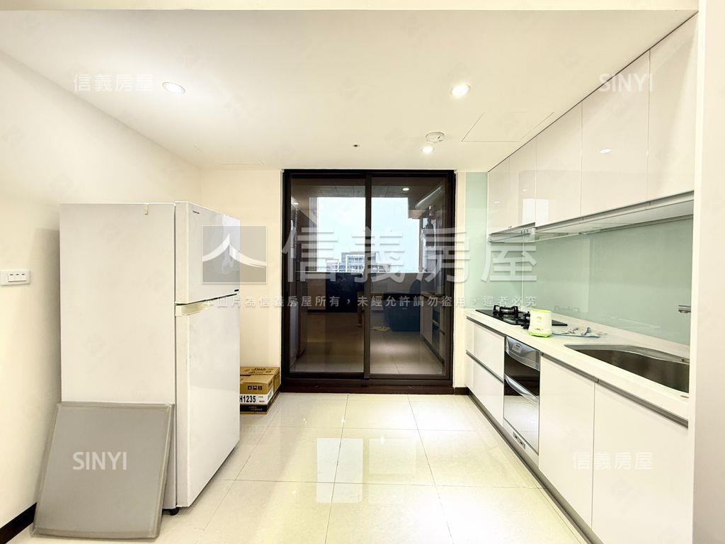 台南高鐵站旁三房平車房屋室內格局與周邊環境