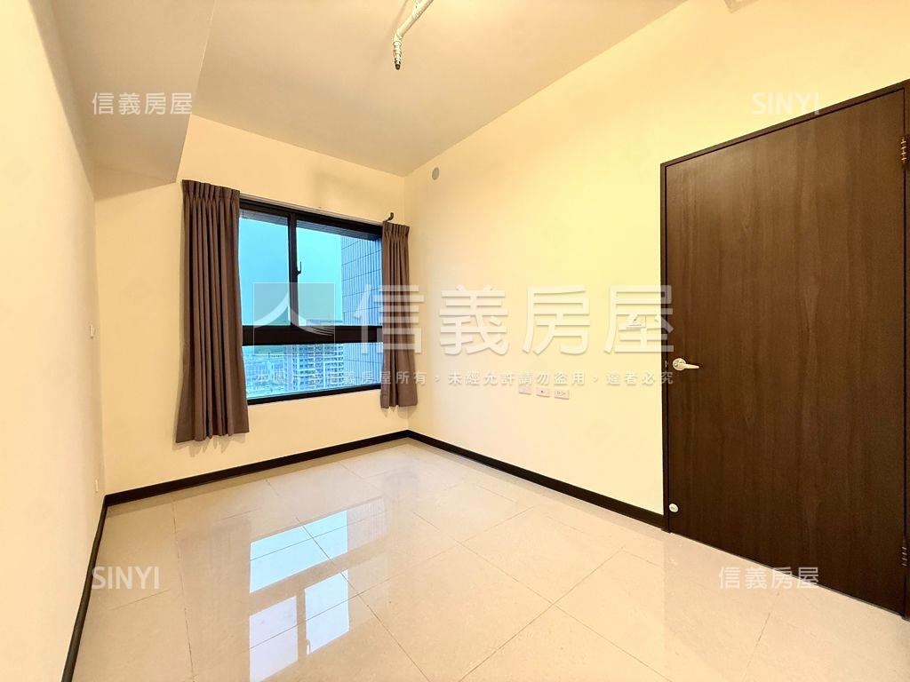 台南高鐵站旁三房平車房屋室內格局與周邊環境