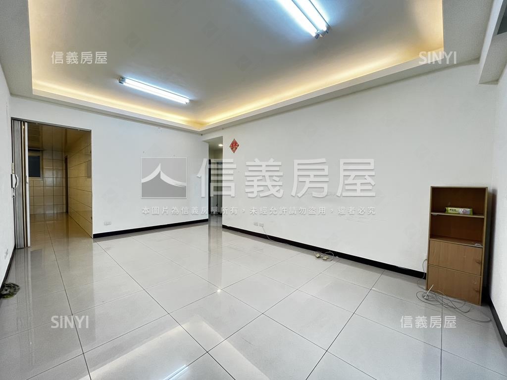 中信街稀有天然氣公寓二樓房屋室內格局與周邊環境
