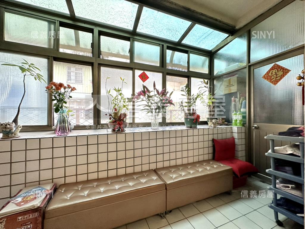 新埔捷運陽光花園方正美寓房屋室內格局與周邊環境