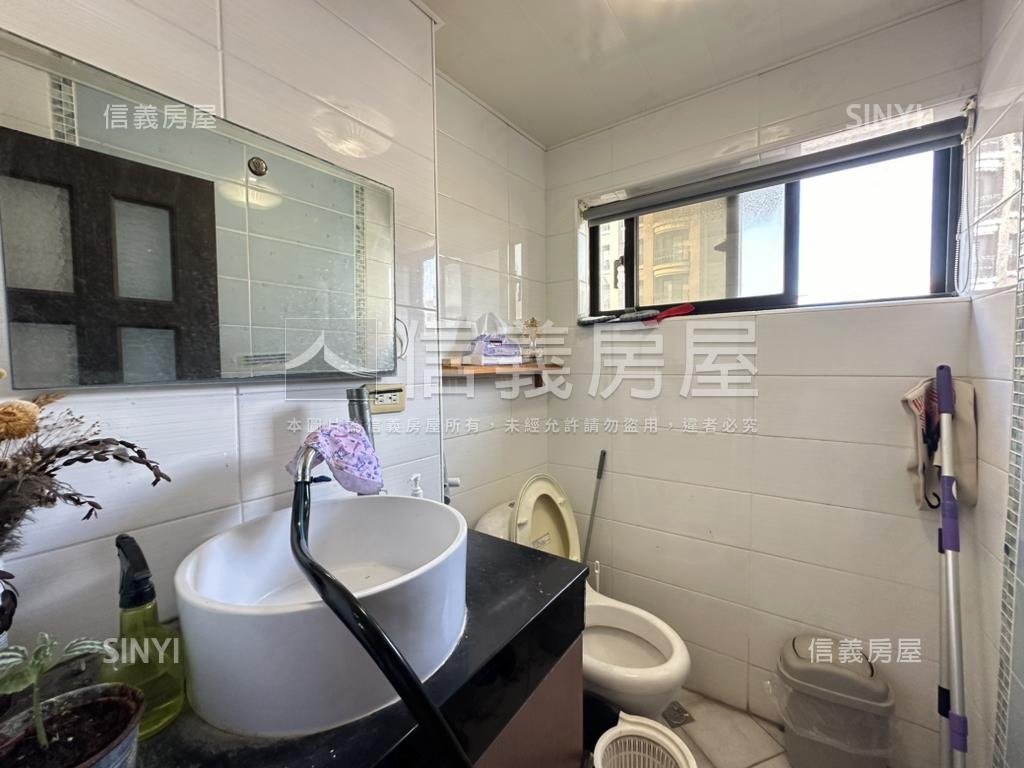 黃金地段重疊別墅房屋室內格局與周邊環境