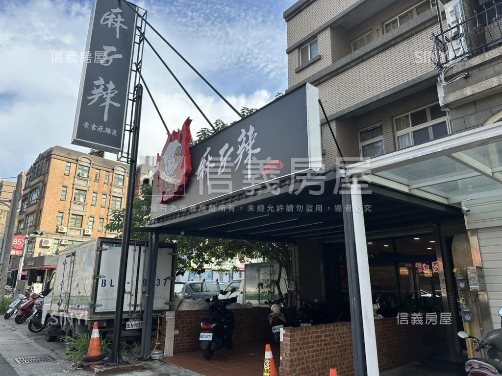 黃金地段重疊別墅房屋室內格局與周邊環境