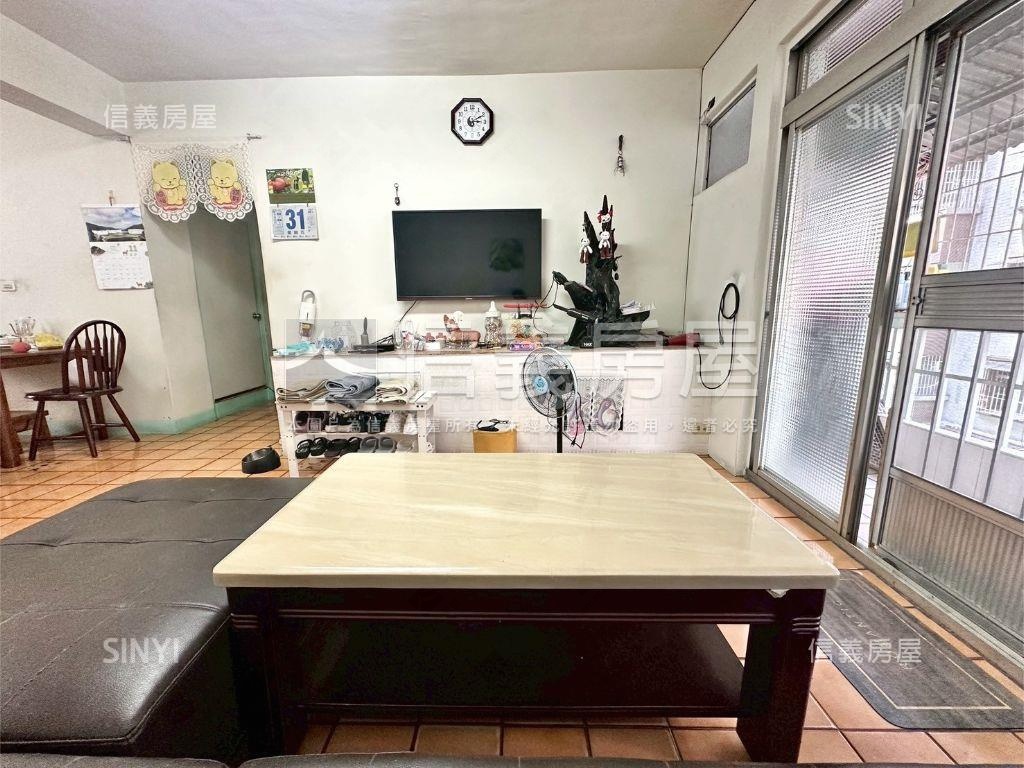 楠梓採光明亮三房房屋室內格局與周邊環境