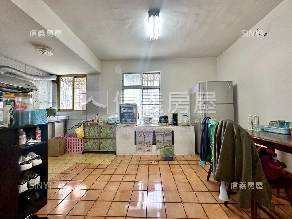 楠梓採光明亮三房房屋室內格局與周邊環境