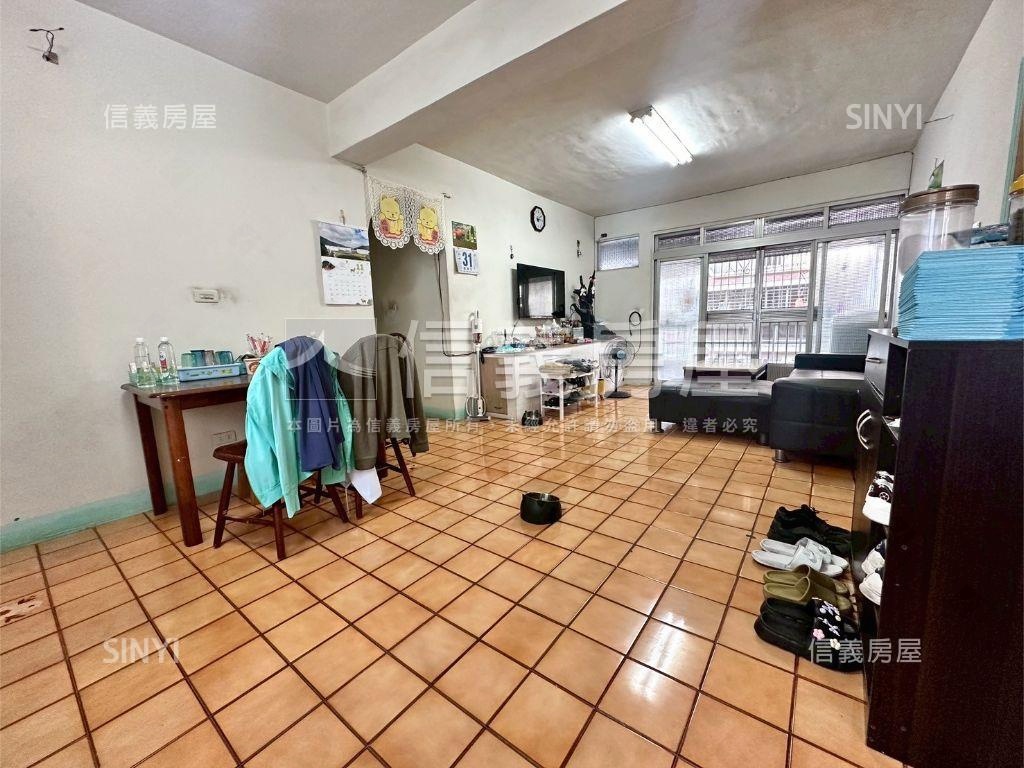 楠梓採光明亮三房房屋室內格局與周邊環境