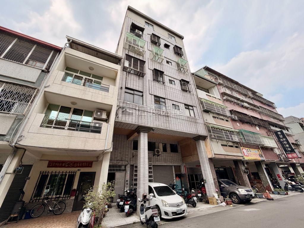 專任！近一中漂亮四樓美寓房屋室內格局與周邊環境