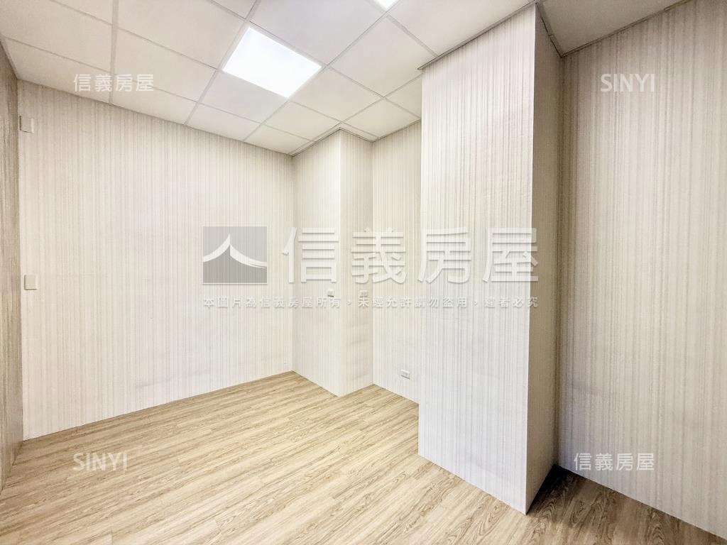 小港面寬質感店面房屋室內格局與周邊環境