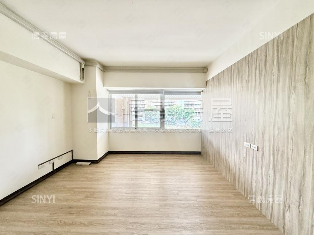 小港面寬質感店面房屋室內格局與周邊環境