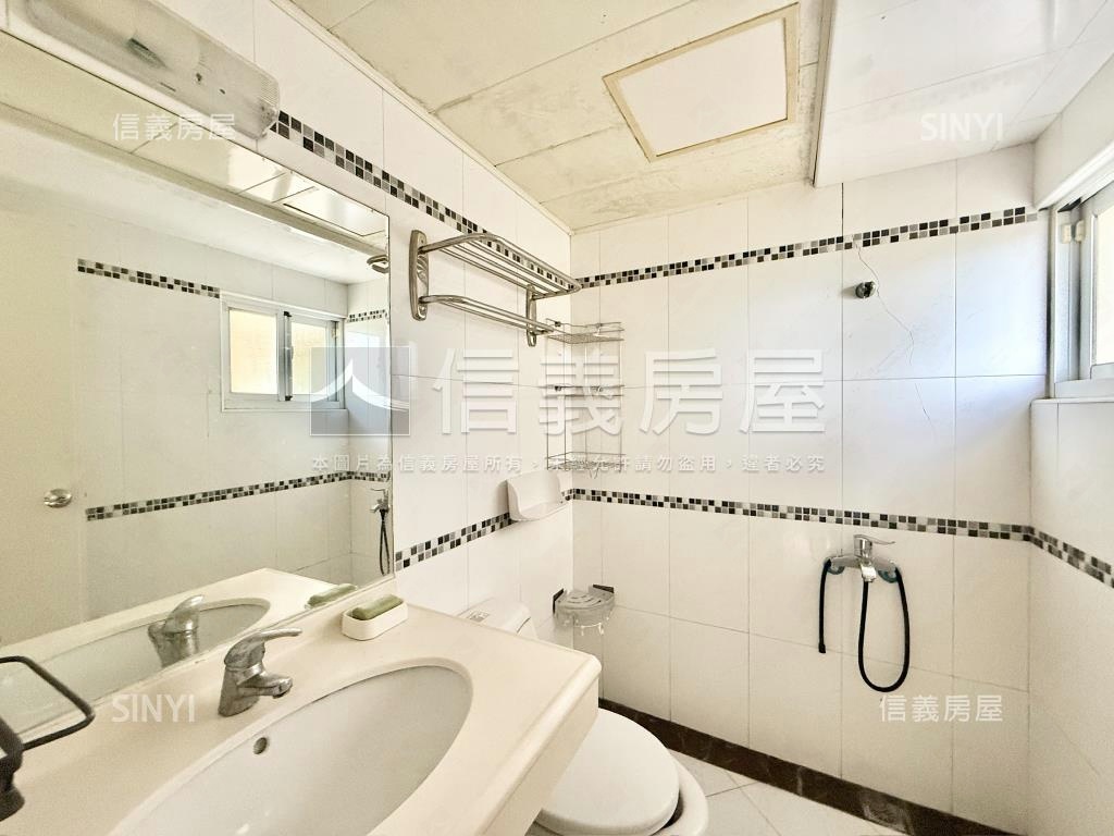 小港面寬質感店面房屋室內格局與周邊環境