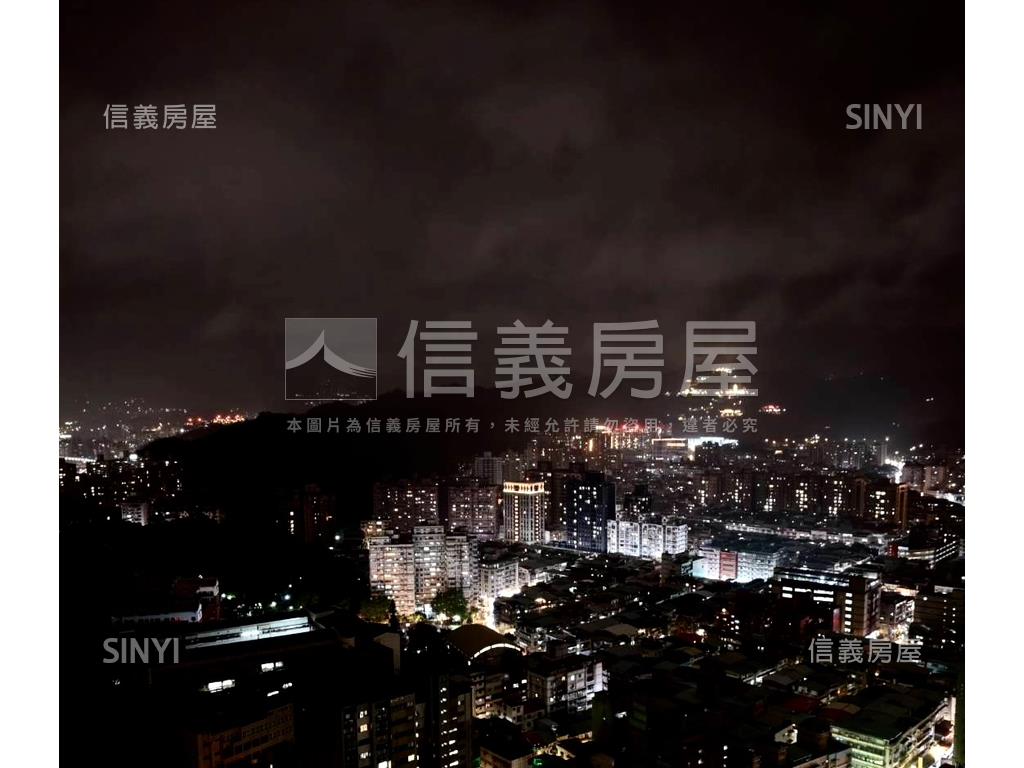 摩天稀有挑高景觀房屋室內格局與周邊環境