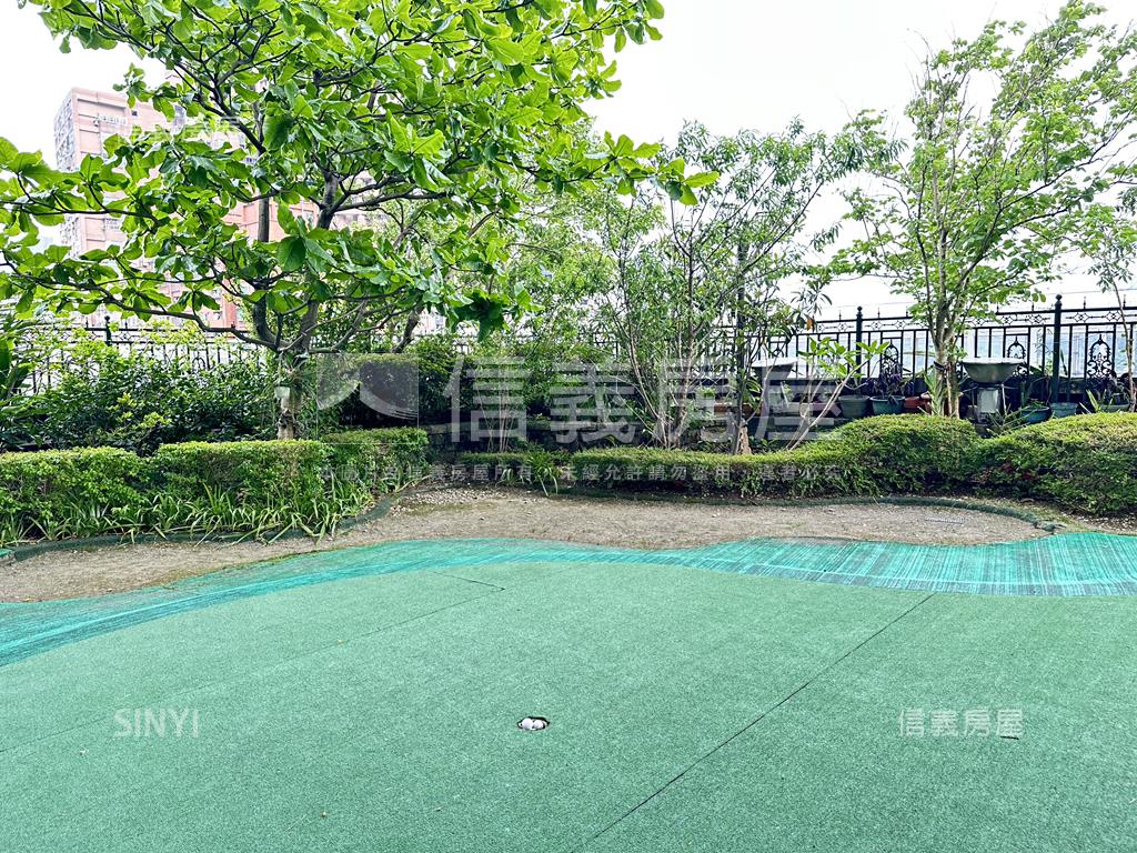 摩天稀有挑高景觀房屋室內格局與周邊環境
