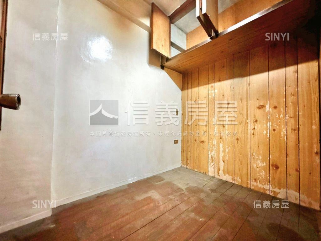 信義推薦。近捷運稀有透天房屋室內格局與周邊環境