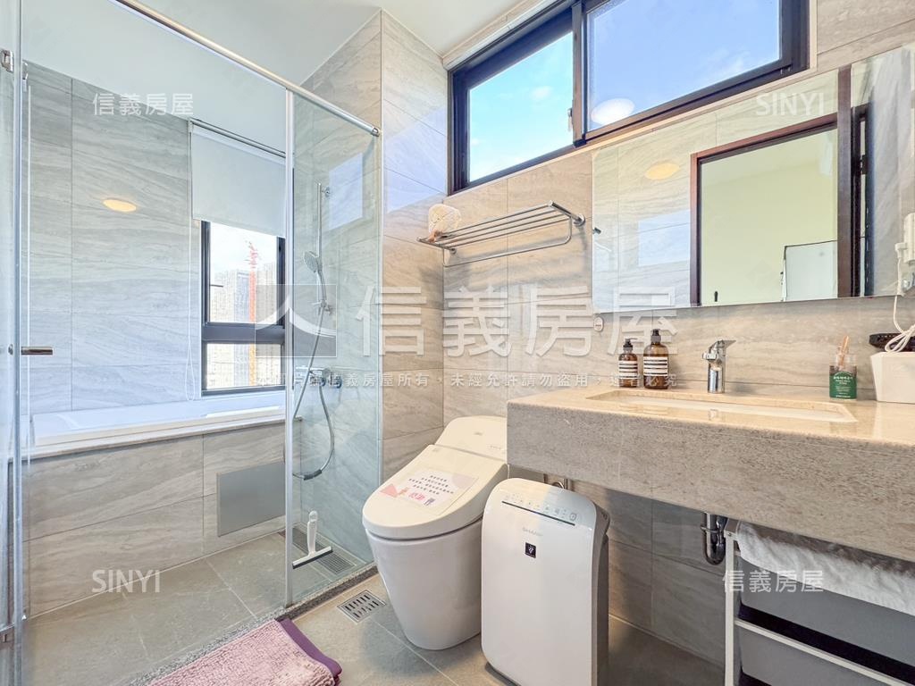 高鐵澤緣朝西南四房雙車位房屋室內格局與周邊環境