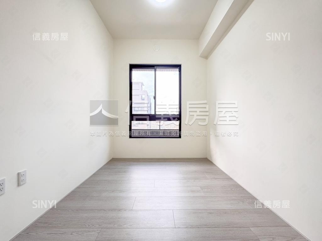 高鐵澤緣朝西南四房雙車位房屋室內格局與周邊環境