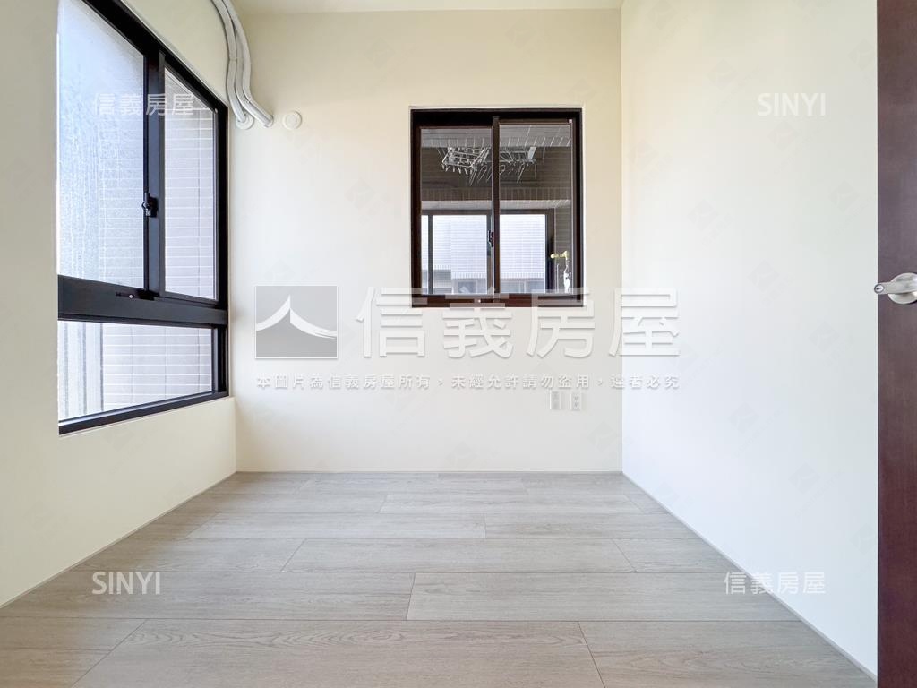 高鐵澤緣朝西南四房雙車位房屋室內格局與周邊環境