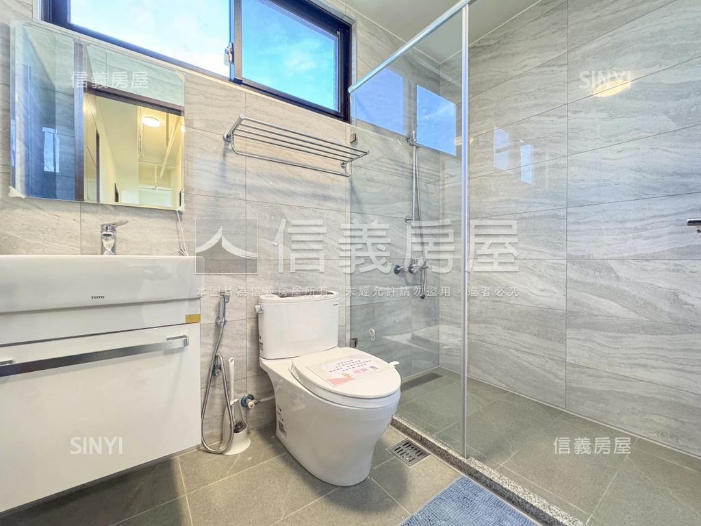 高鐵澤緣朝西南四房雙車位房屋室內格局與周邊環境