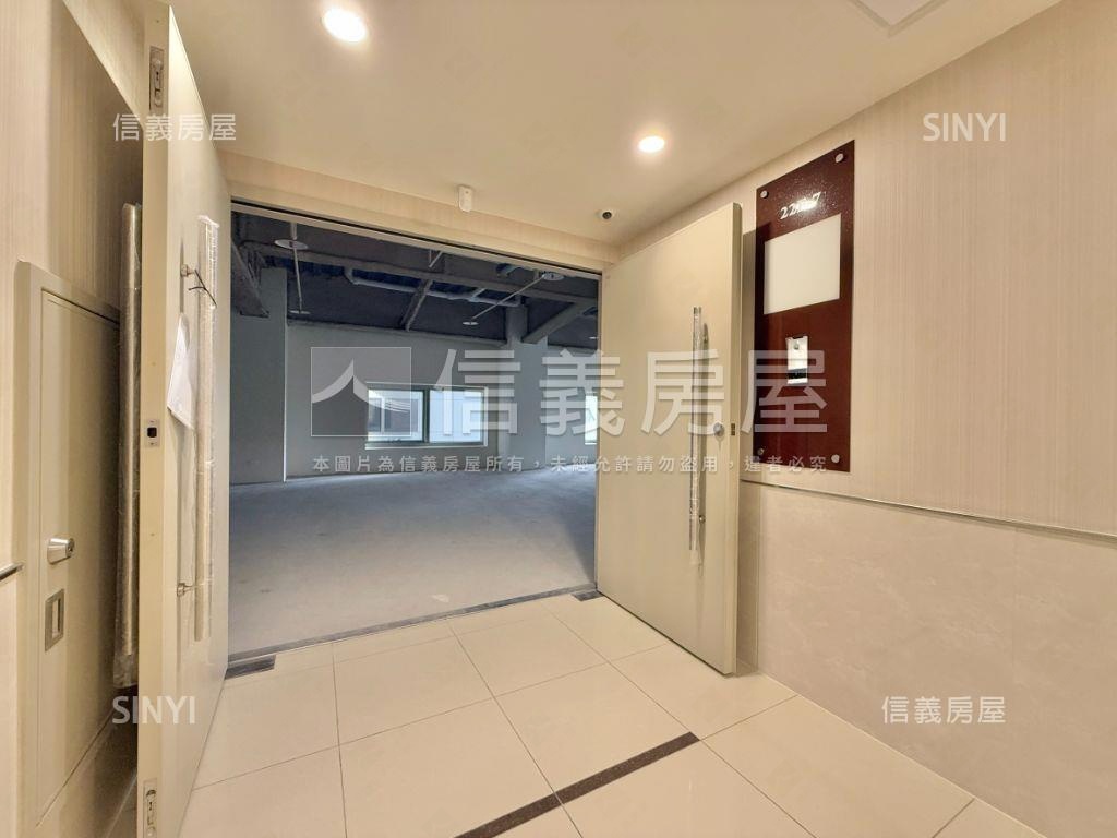 遠雄商辦Ｃ棟高樓邊間房屋室內格局與周邊環境