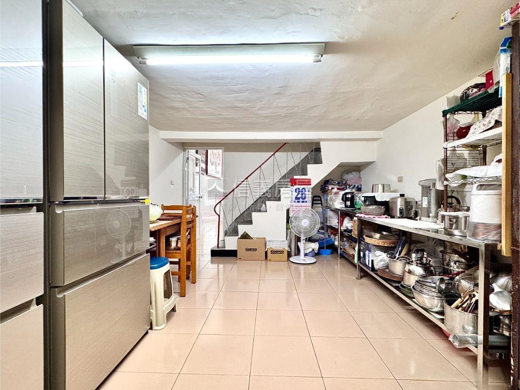 楠梓低總價美透天房屋室內格局與周邊環境