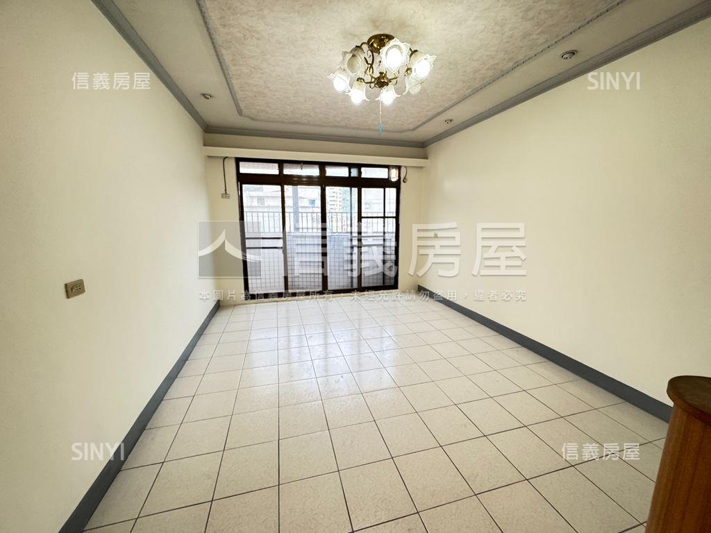 五股明亮電梯頂加佳房屋室內格局與周邊環境