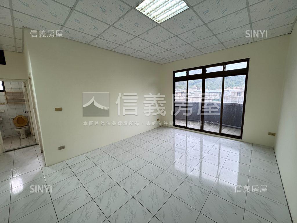 五股明亮電梯頂加佳房屋室內格局與周邊環境