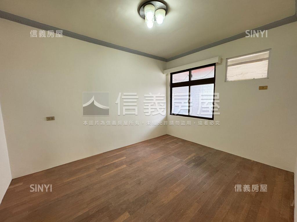五股明亮電梯頂加佳房屋室內格局與周邊環境