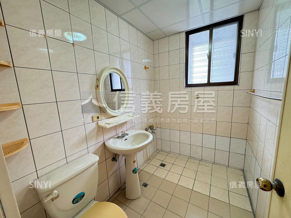 五股明亮電梯頂加佳房屋室內格局與周邊環境