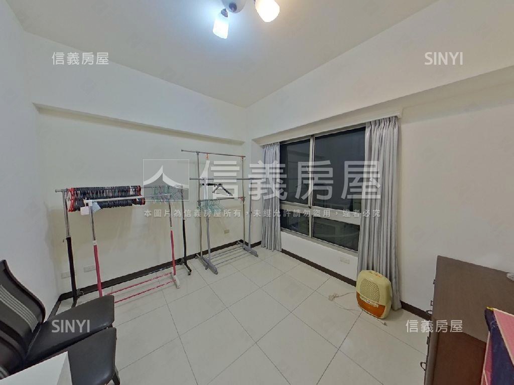 太陽城面山景四房＋車位房屋室內格局與周邊環境