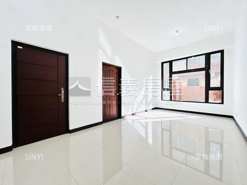 近捷運。稀有一層一戶華廈房屋室內格局與周邊環境