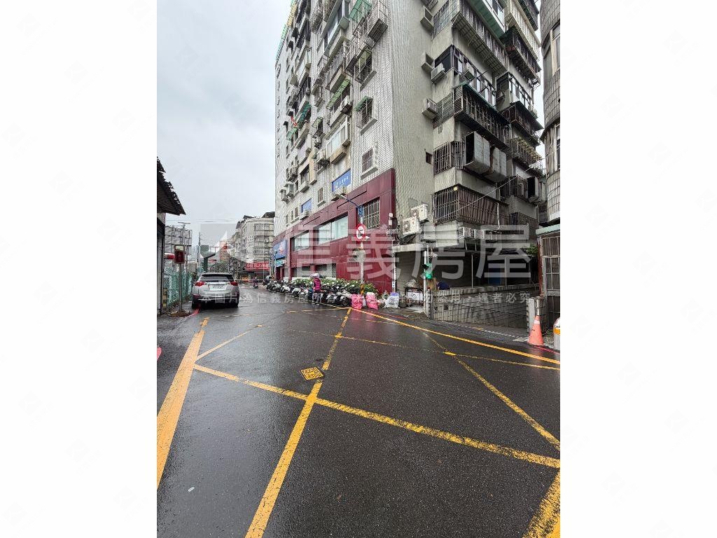 永安站公園圖書館邊間房屋室內格局與周邊環境