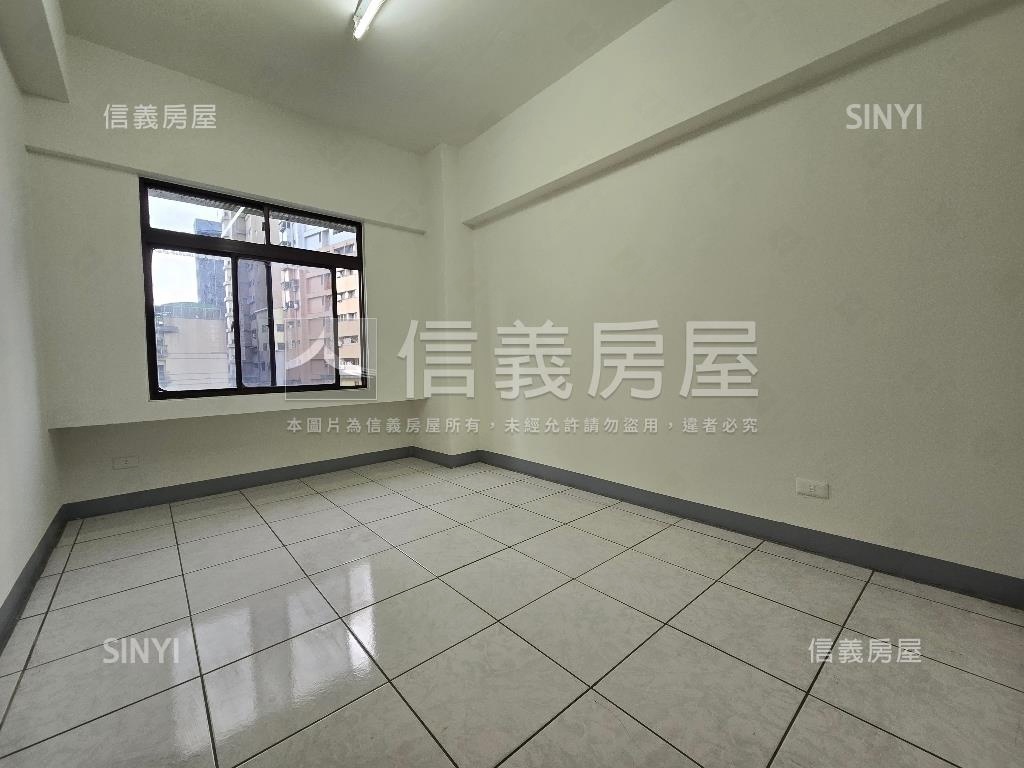 近台中教育大學三房整理中房屋室內格局與周邊環境