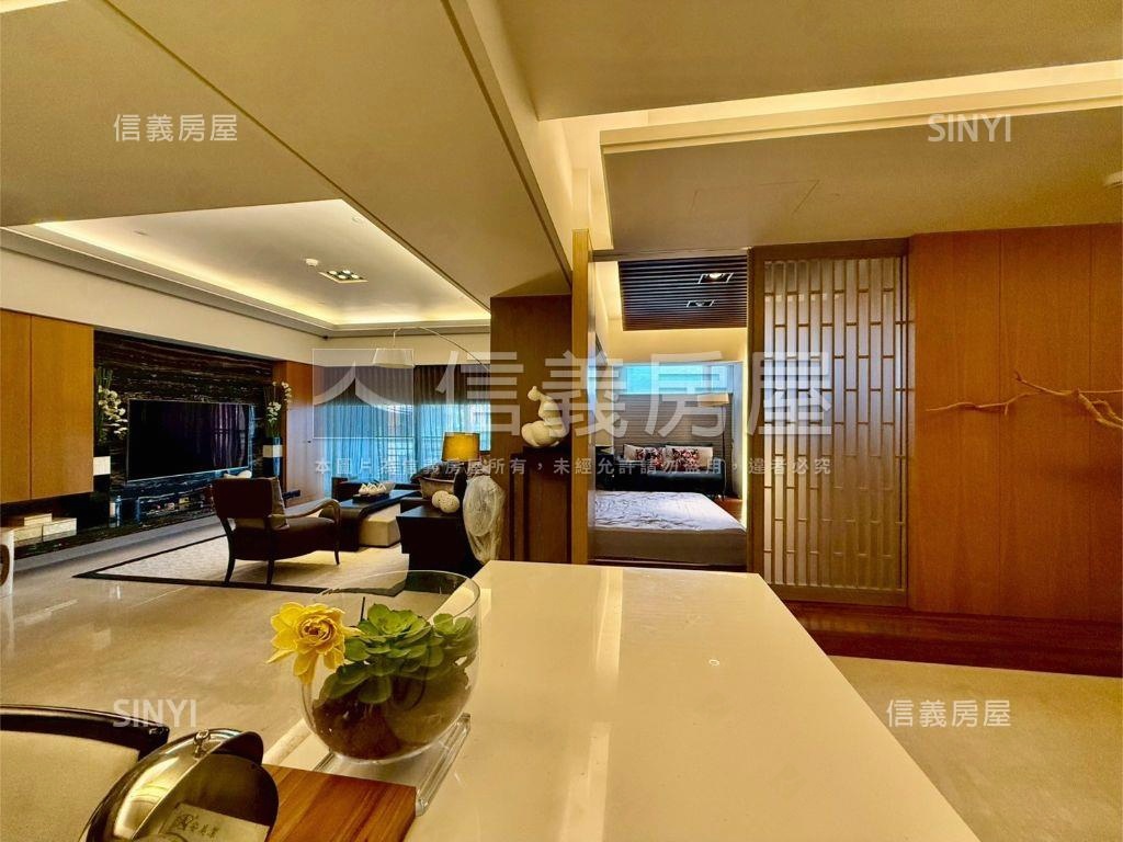 精美裝潢皇居高樓雙平車房屋室內格局與周邊環境