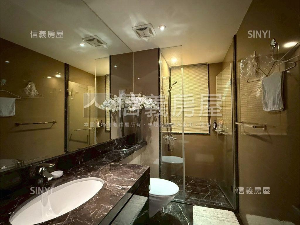 精美裝潢皇居高樓雙平車房屋室內格局與周邊環境