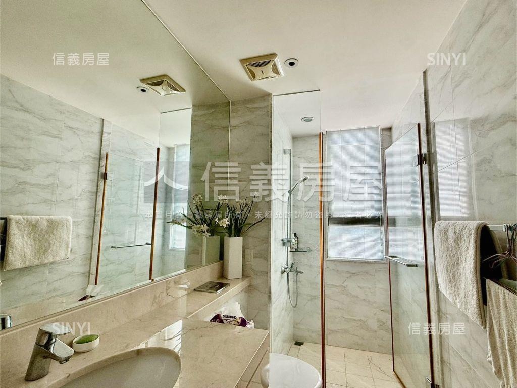 精美裝潢皇居高樓雙平車房屋室內格局與周邊環境