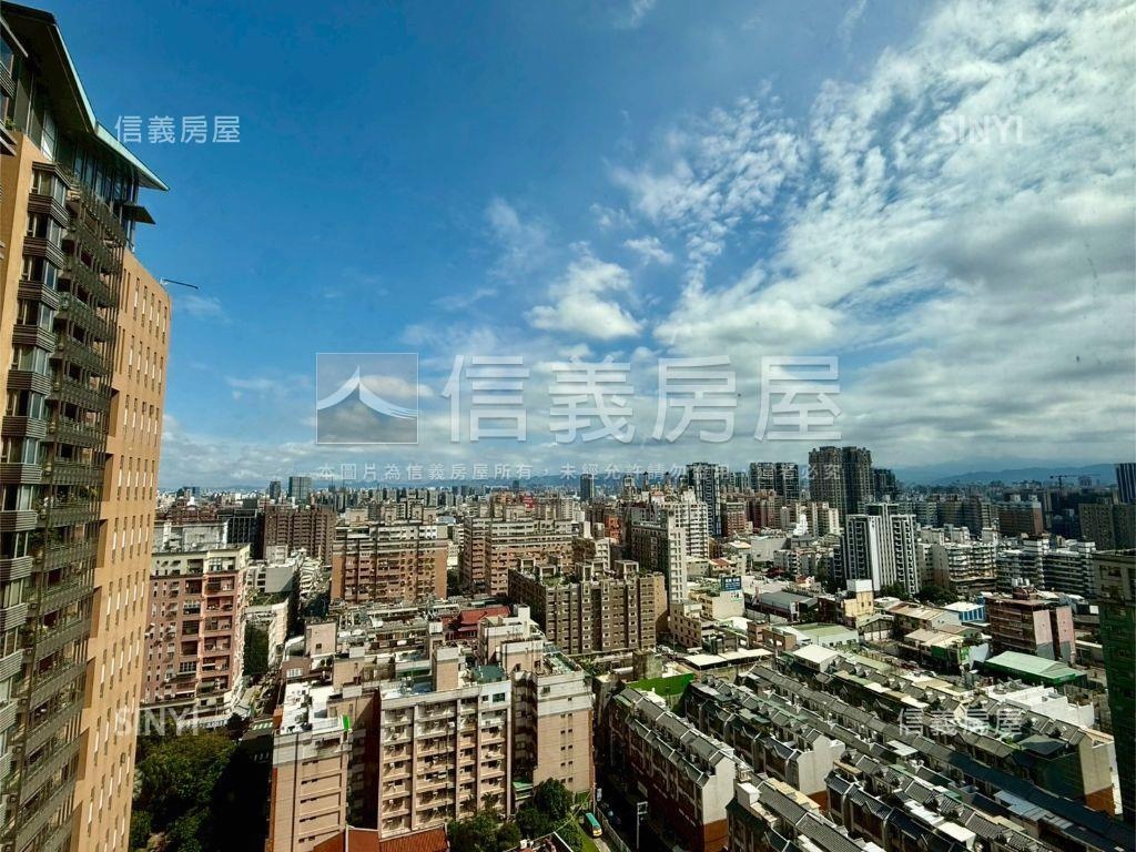 精美裝潢皇居高樓雙平車房屋室內格局與周邊環境