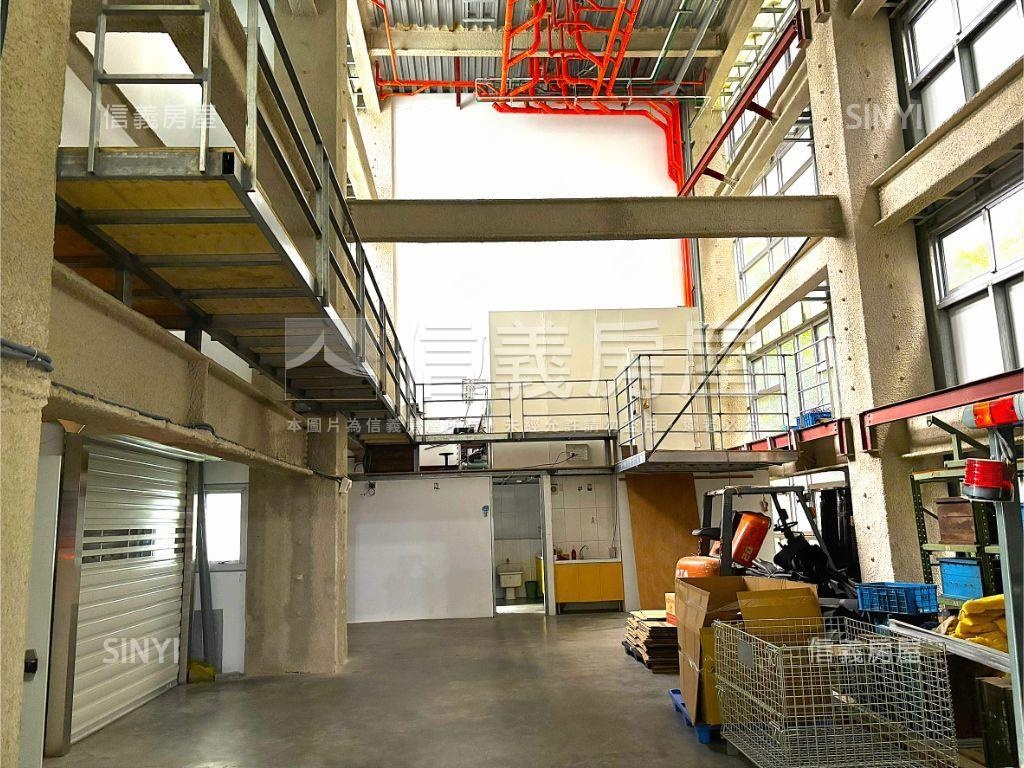 新北鋼骨企業總部３樓房屋室內格局與周邊環境