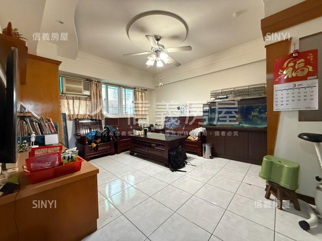 易立購邊間採光四房車位房屋室內格局與周邊環境