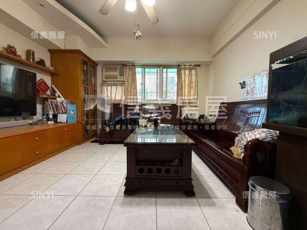 易立購邊間採光四房車位房屋室內格局與周邊環境