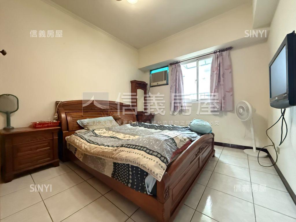 易立購邊間採光四房車位房屋室內格局與周邊環境