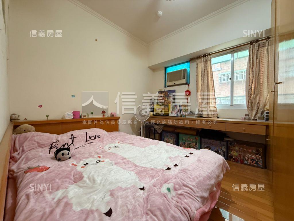 易立購邊間採光四房車位房屋室內格局與周邊環境