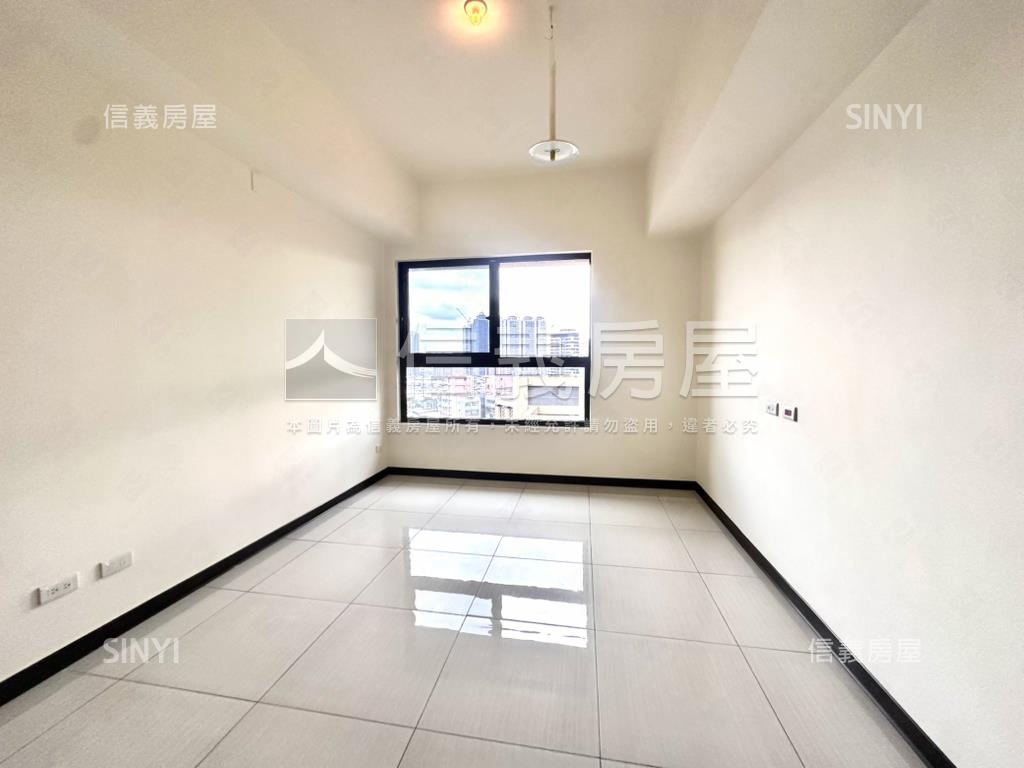 英倫公園面北景觀三房車位房屋室內格局與周邊環境