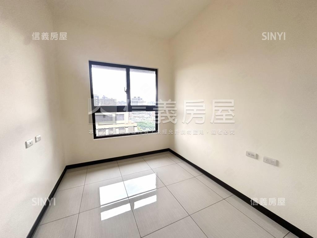 英倫公園面北景觀三房車位房屋室內格局與周邊環境