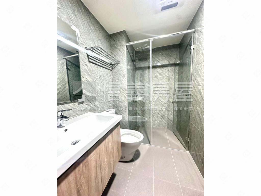 英倫公園面北景觀三房車位房屋室內格局與周邊環境