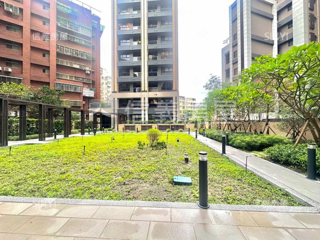 英倫公園面北景觀三房車位房屋室內格局與周邊環境