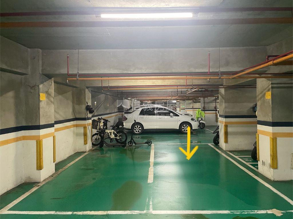 巨蛋全誠三房平車房屋室內格局與周邊環境