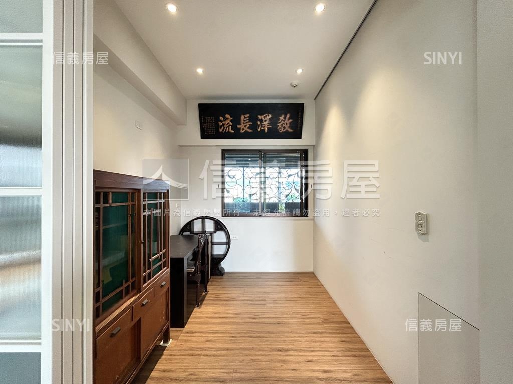 明德捷運同社區兩戶房屋室內格局與周邊環境