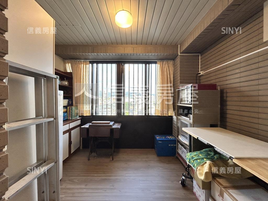明德捷運同社區兩戶房屋室內格局與周邊環境