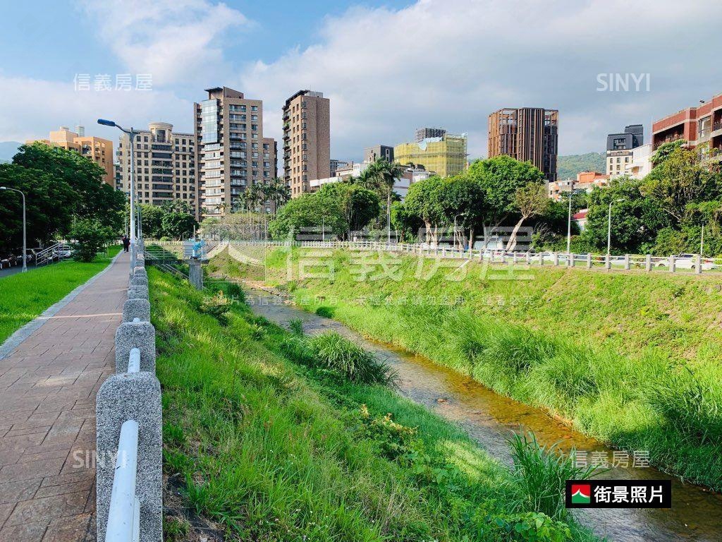 明德捷運同社區兩戶房屋室內格局與周邊環境