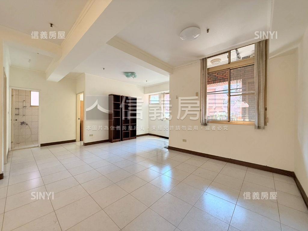 河堤陽台進出平車房屋室內格局與周邊環境