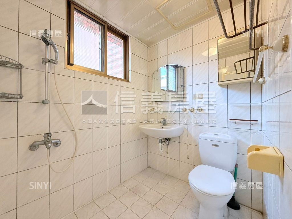 河堤陽台進出平車房屋室內格局與周邊環境