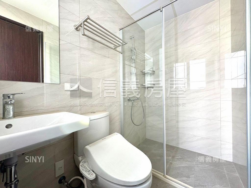 近安佃國小全新２房車位房屋室內格局與周邊環境